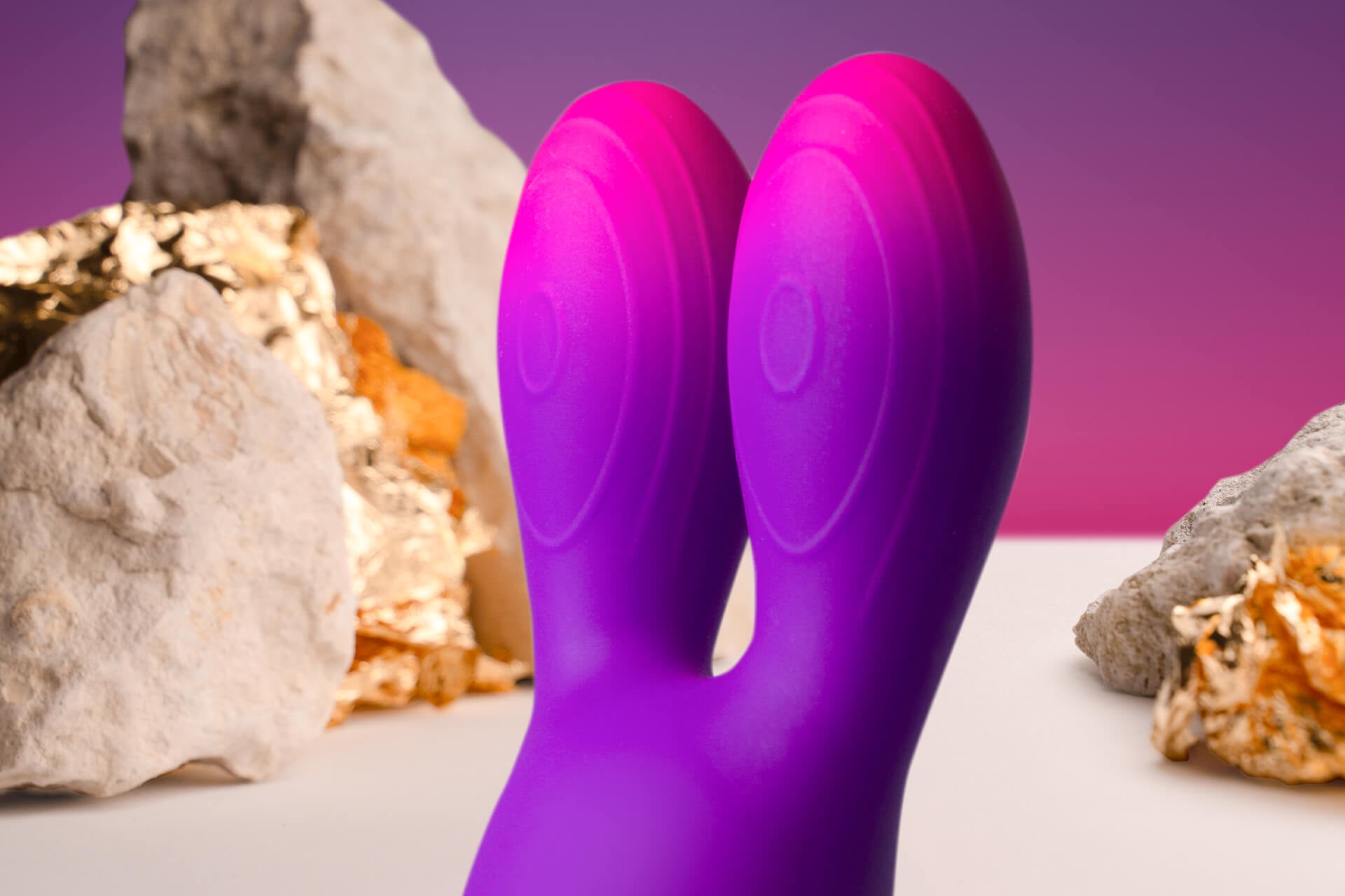 Glo-girl vibe close up soft vibrating ears