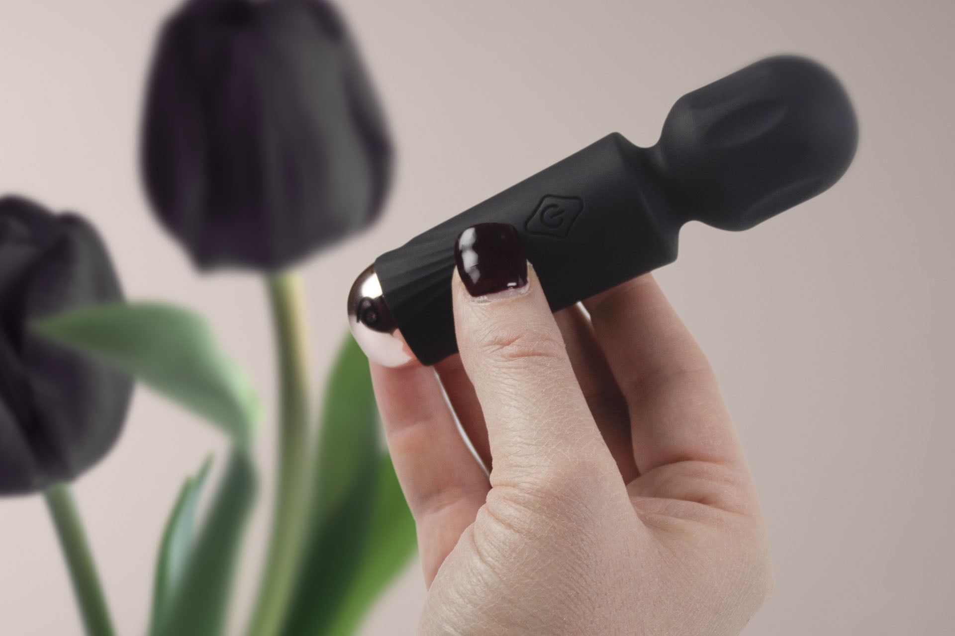 Black Tulip | Rechargeable Powerful Mini Wand Vibrator Black Tulip | Rechargeable Powerful Mini Wand Vibrator